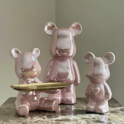 Beer met dienblad schaaltje beeld roze parelmoer