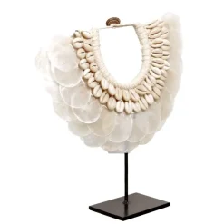 J37 kleine schelp ketting ornament op voet