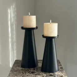 Kandelaar set 2 zwart met beige led kaarsen