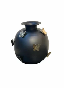 Mat Zwart vaas met gouden vlinder