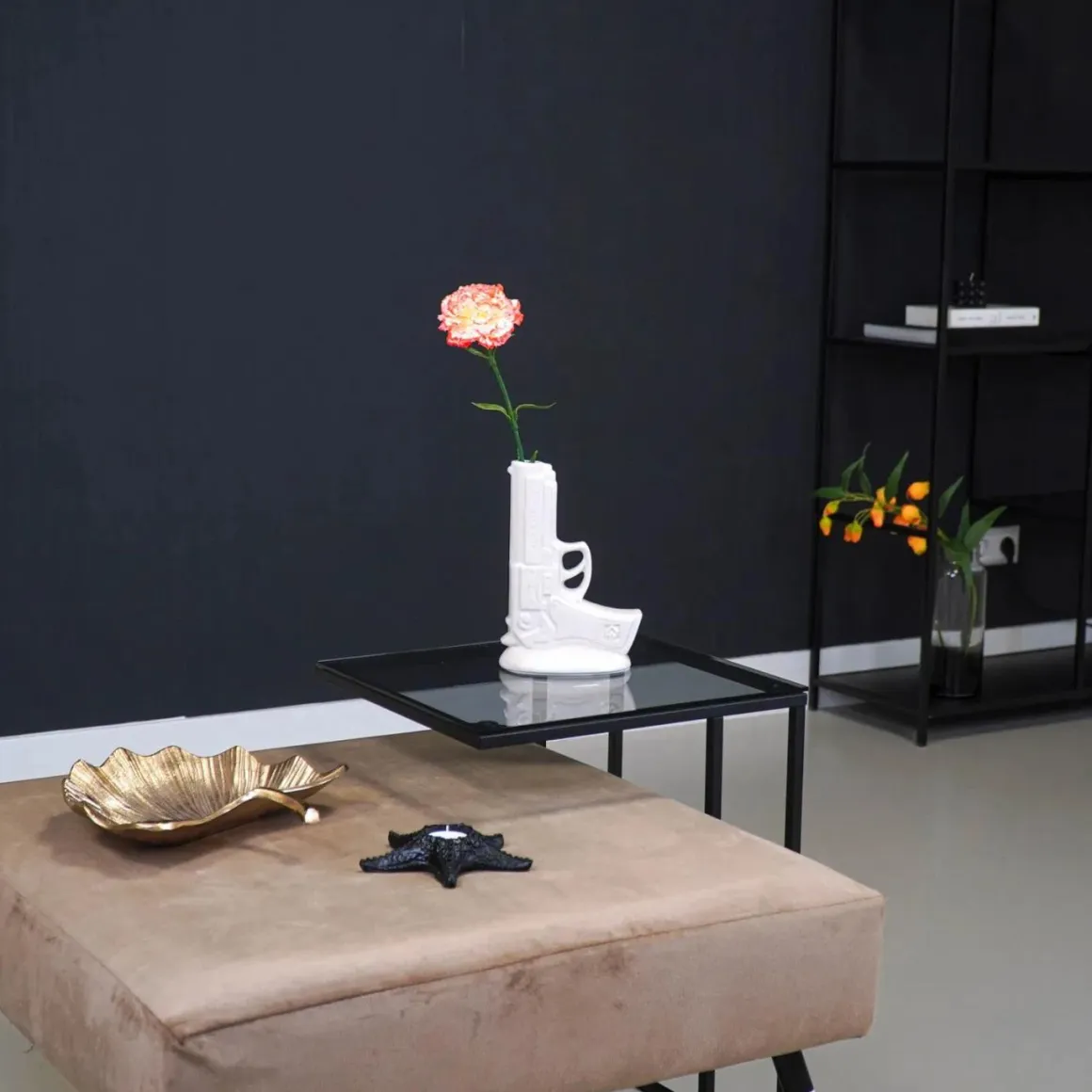 Pistool vaas beige wit 15x9x23cm