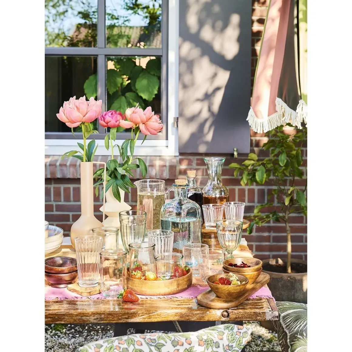 Tallo Taartplateau – H10 x Ø30 cm – 100% FSC Mangohout – Lichtbruin