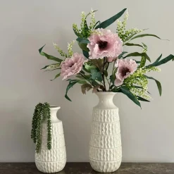 Vensterbank decoratie of side table set beige groen bloem