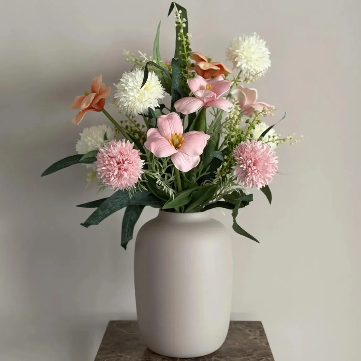 Zijden bloem boeket Lente met of zonder beige vaas